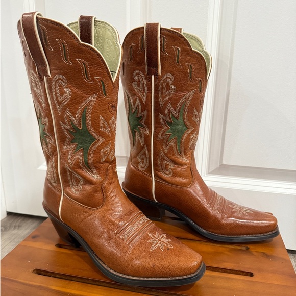 Ariat Brown and Green Leather Western
Cowboy Boots Women's 6 - Picture 3 of 10